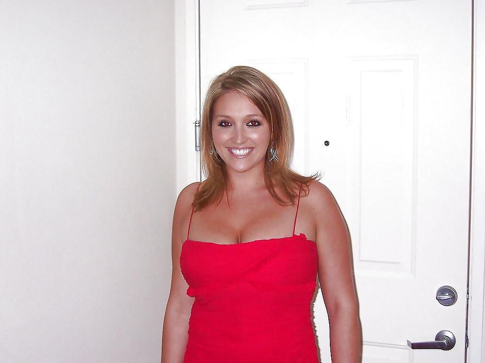 25P Busty Tina's blowjob