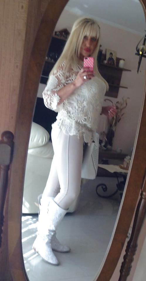 23P Serbische MILF 2