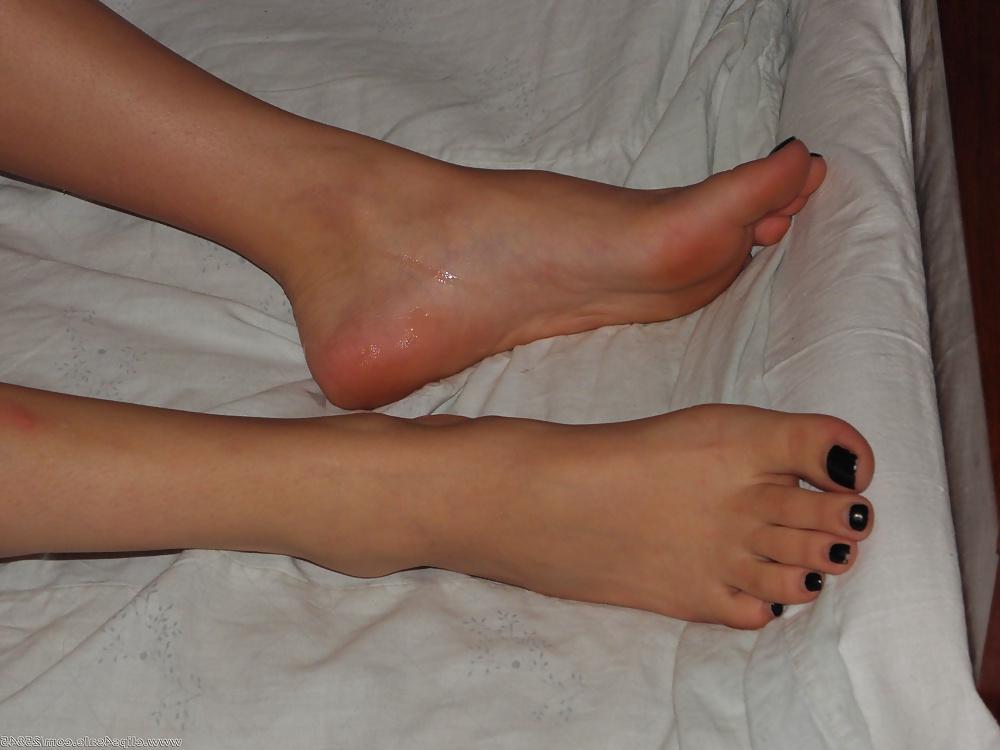 9P Footjob Cumshot