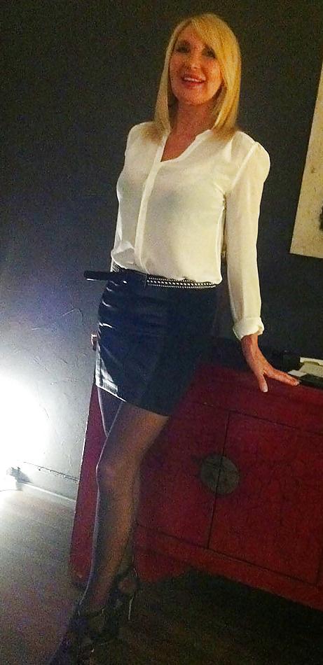 25P Lisa-Mature French Wife