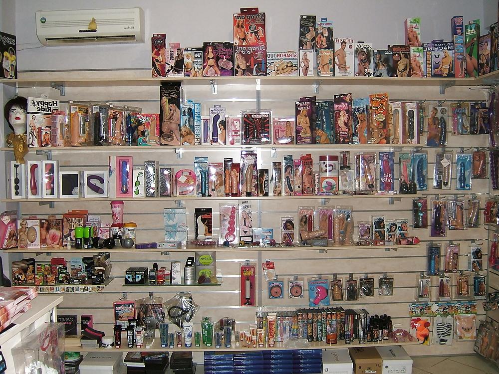 22P Greek sex shop www.aisthiseis.gr