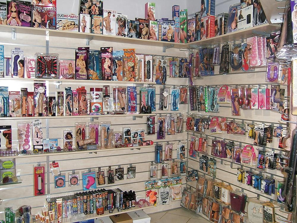 22P Greek sex shop www.aisthiseis.gr