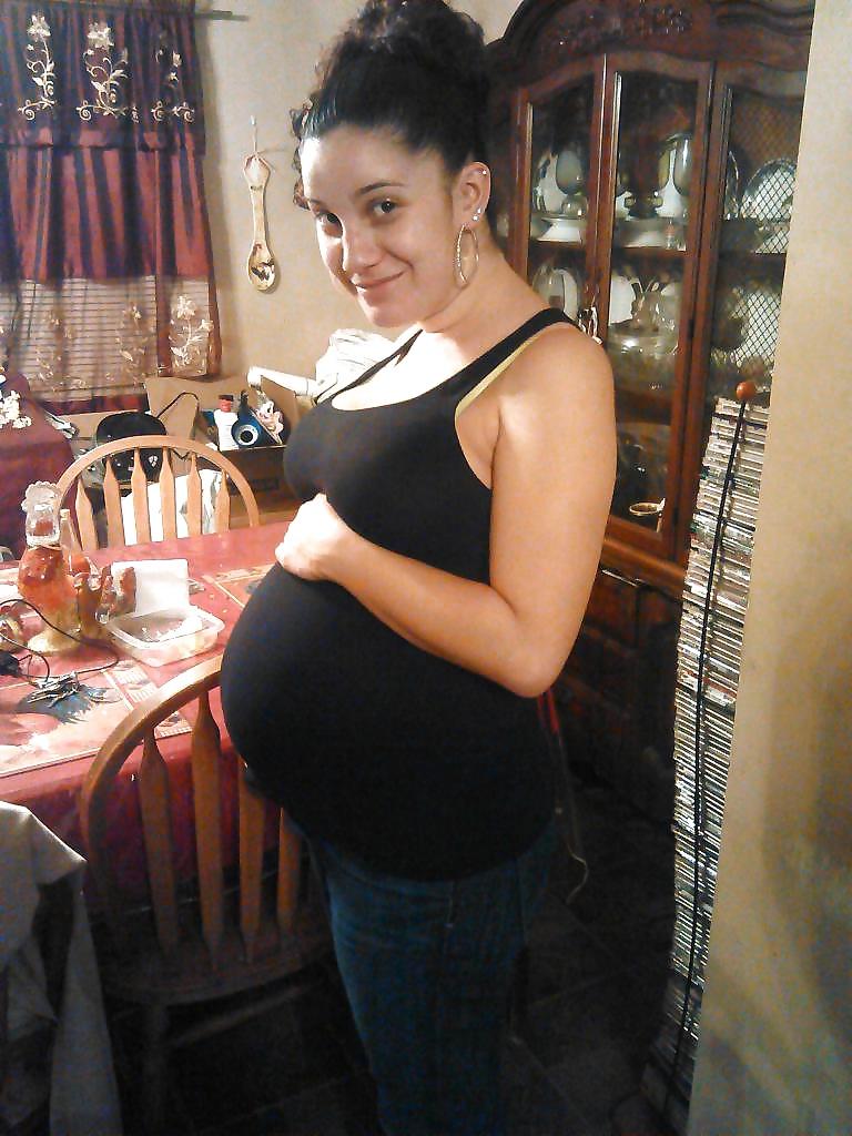 12P Grande preggo with a shot of cum