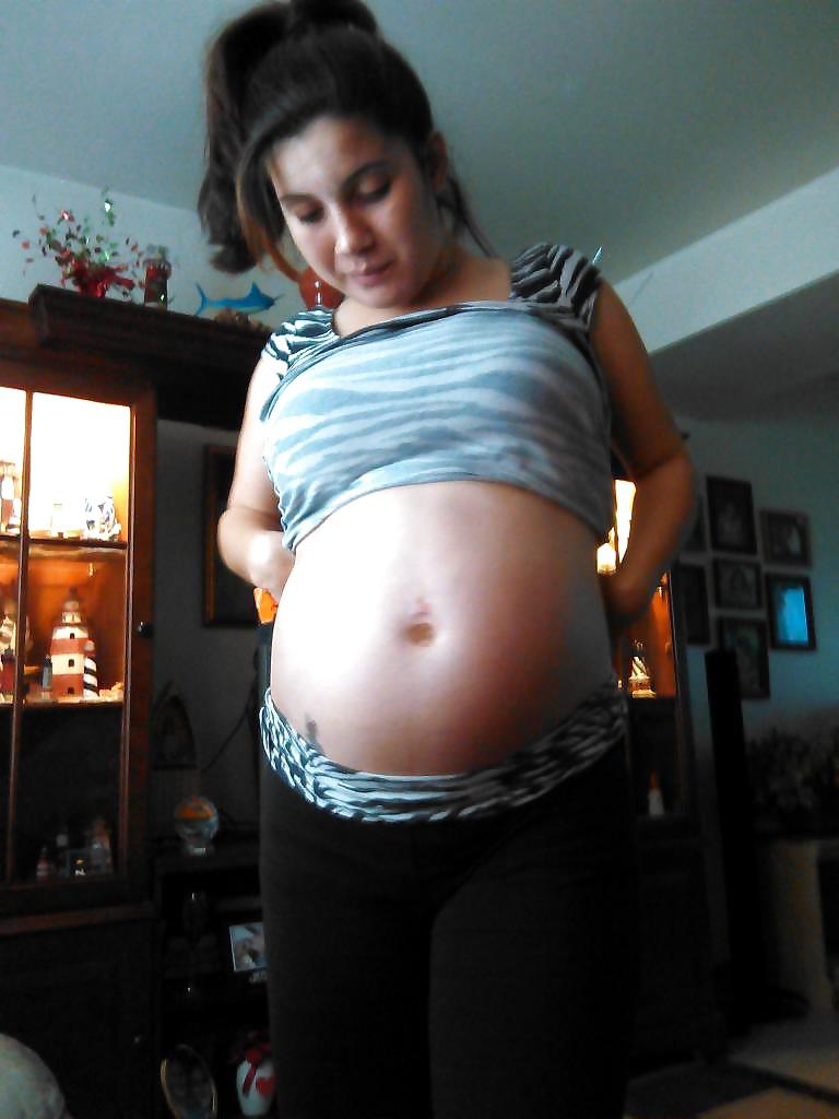 12P Grande preggo with a shot of cum