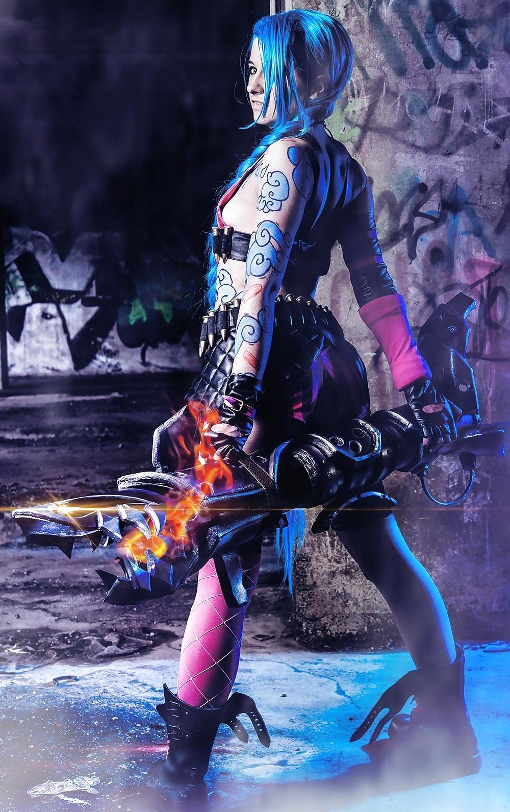 14P Cute cosplay: League of Legends - Jinx