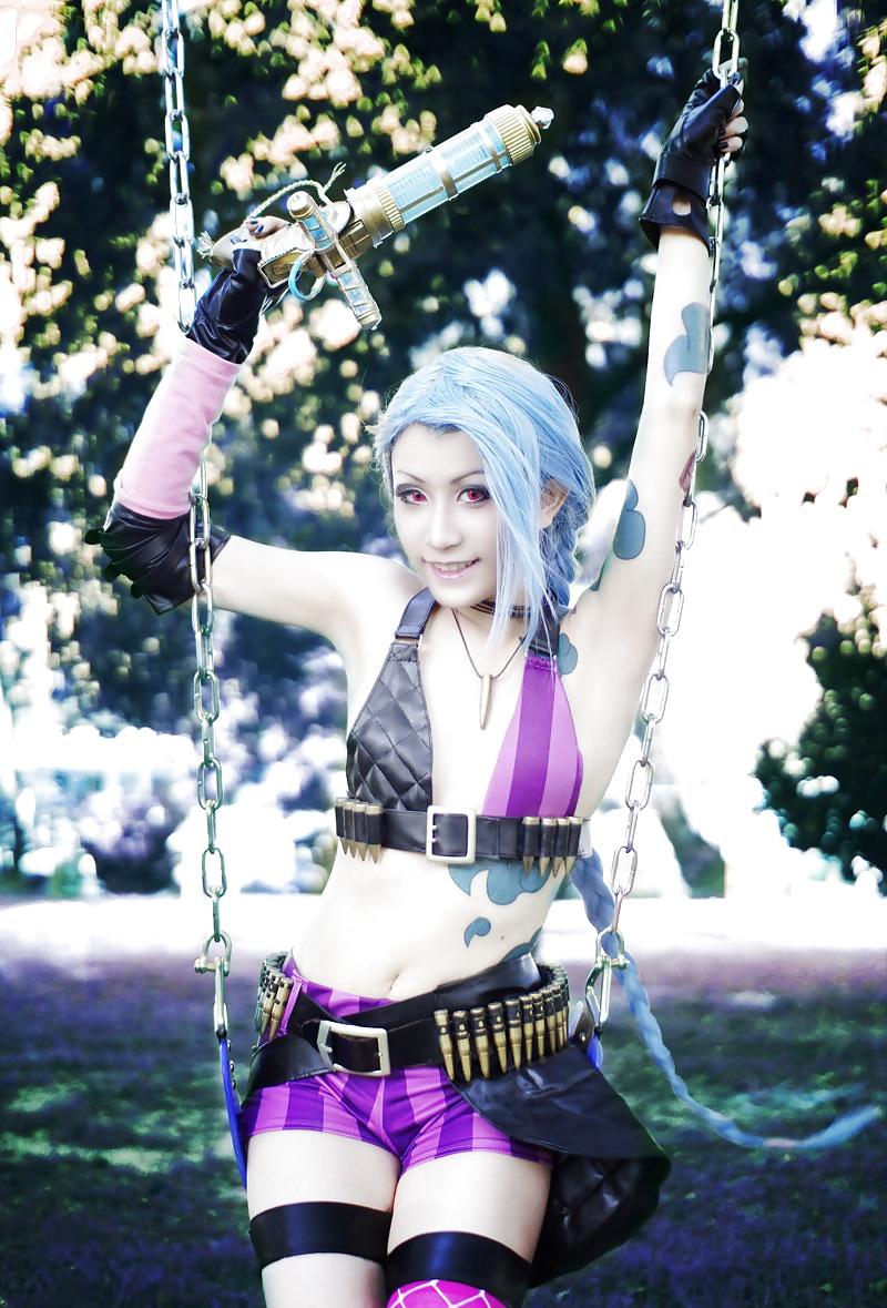 14P Cute cosplay: League of Legends - Jinx