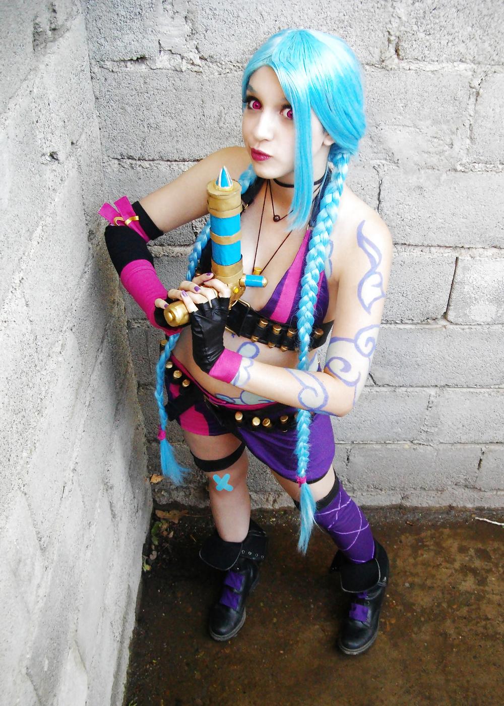 14P Cute cosplay: League of Legends - Jinx