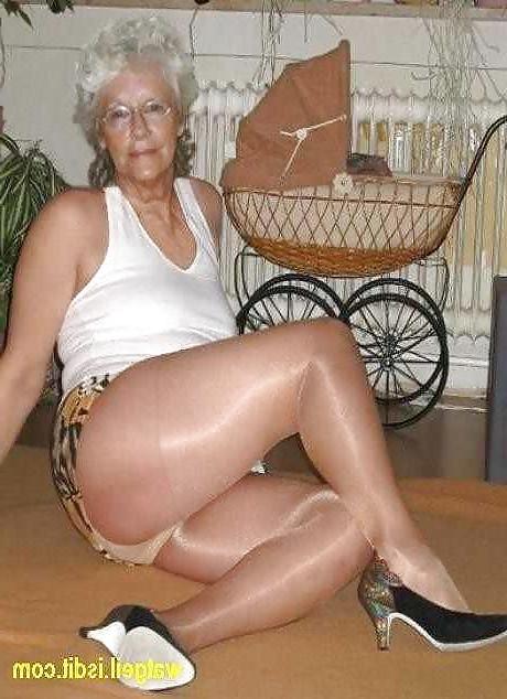 25P JUST PANTYHOSE matures IBSTROKING!!!!!!!