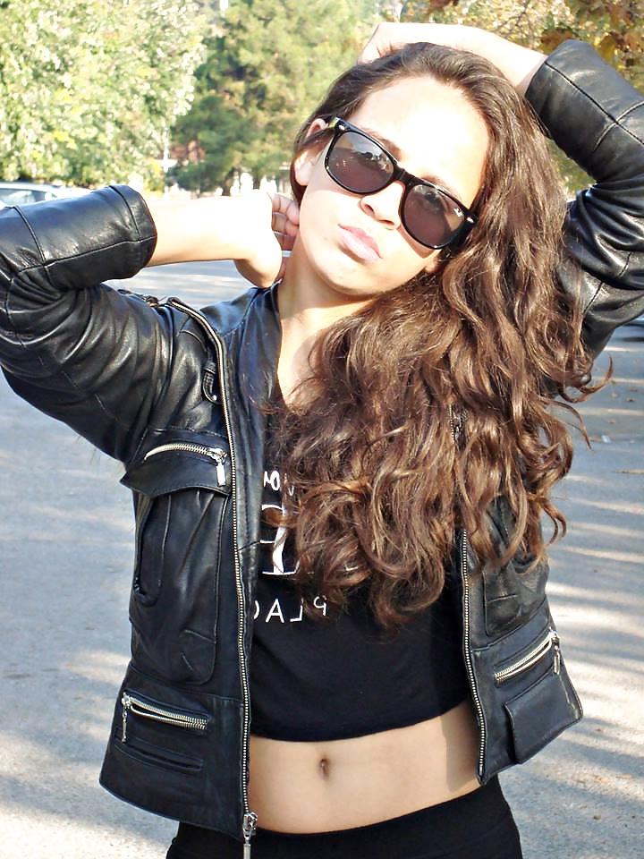 22P Young Serbian teen Mia - Klinkica Mia