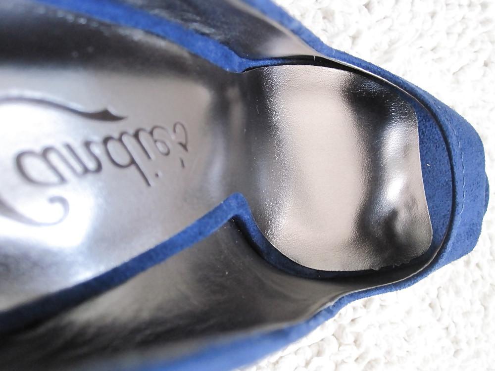 20P Blue Suede High Heel Shoes