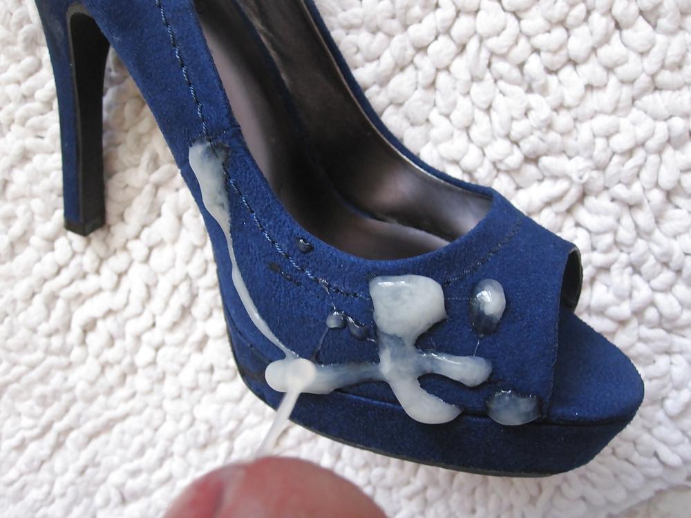 20P Blue Suede High Heel Shoes