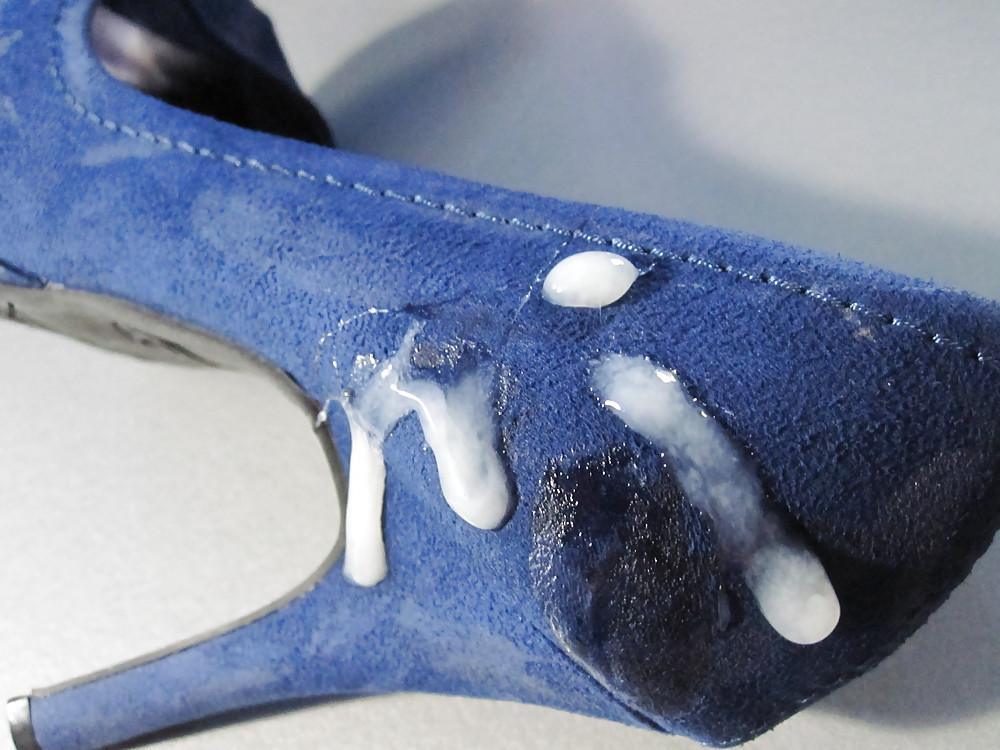 20P Blue Suede High Heel Shoes
