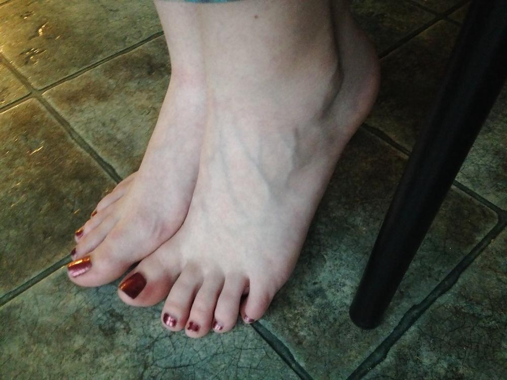 25P Random feet, footjob pt 18