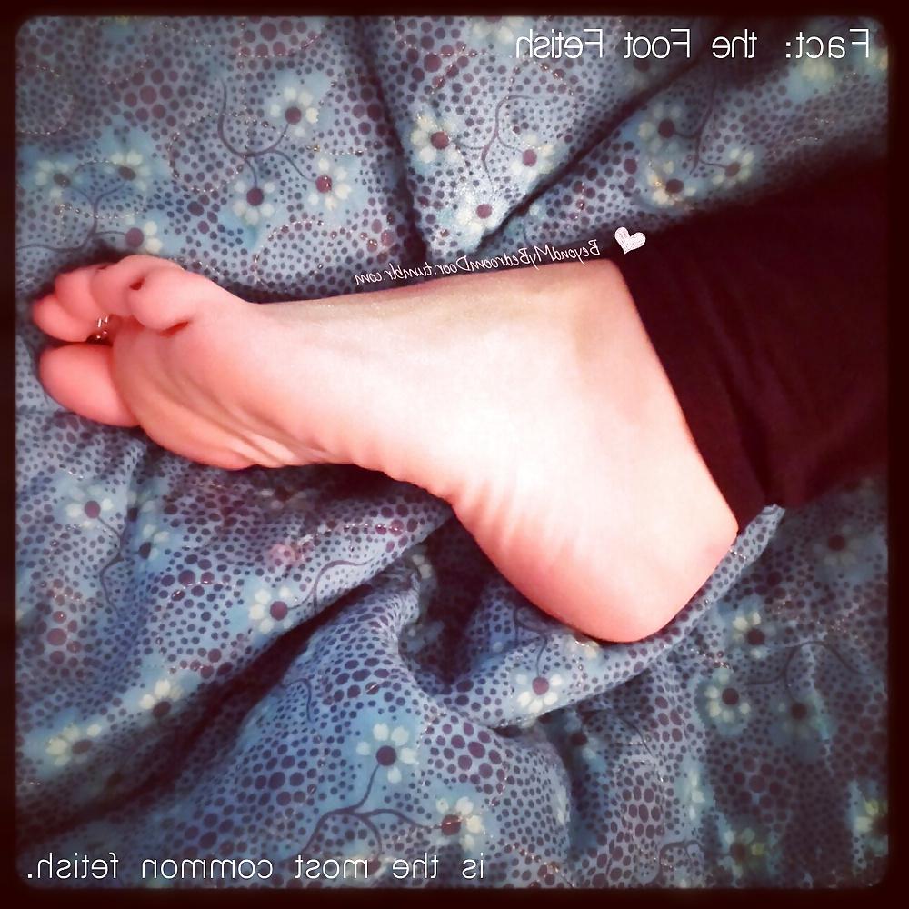 25P Random feet, footjob pt 18