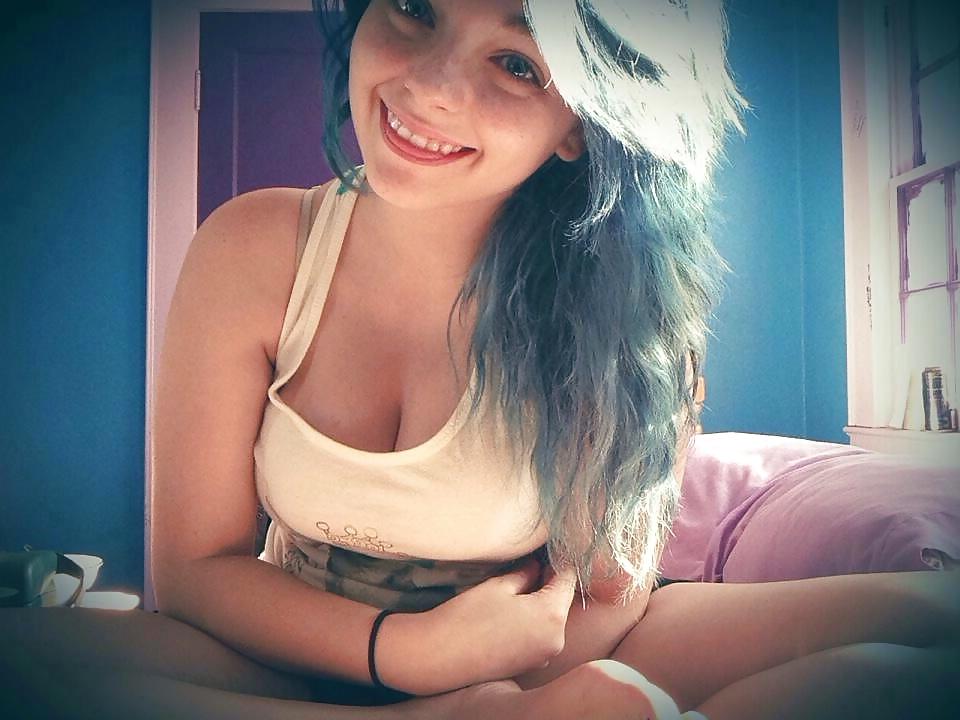 14P Hot girl with blue hair