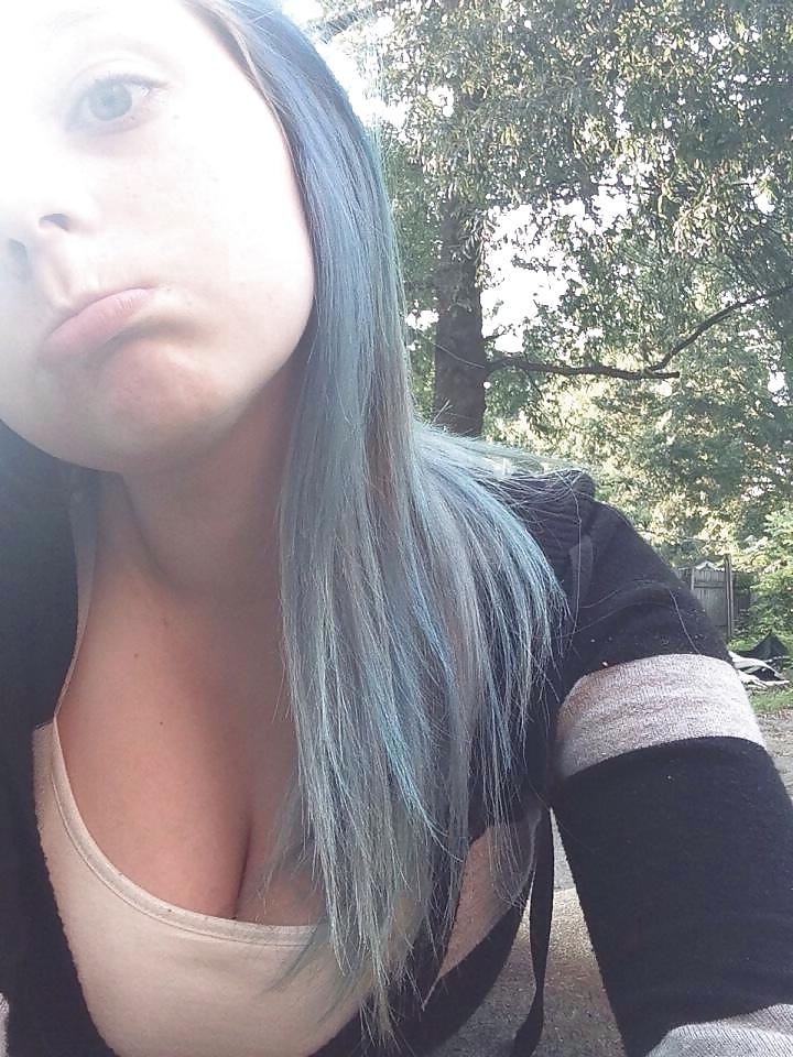 14P Hot girl with blue hair