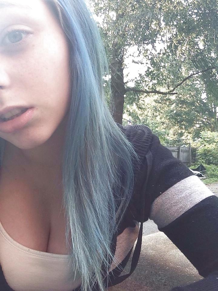 14P Hot girl with blue hair
