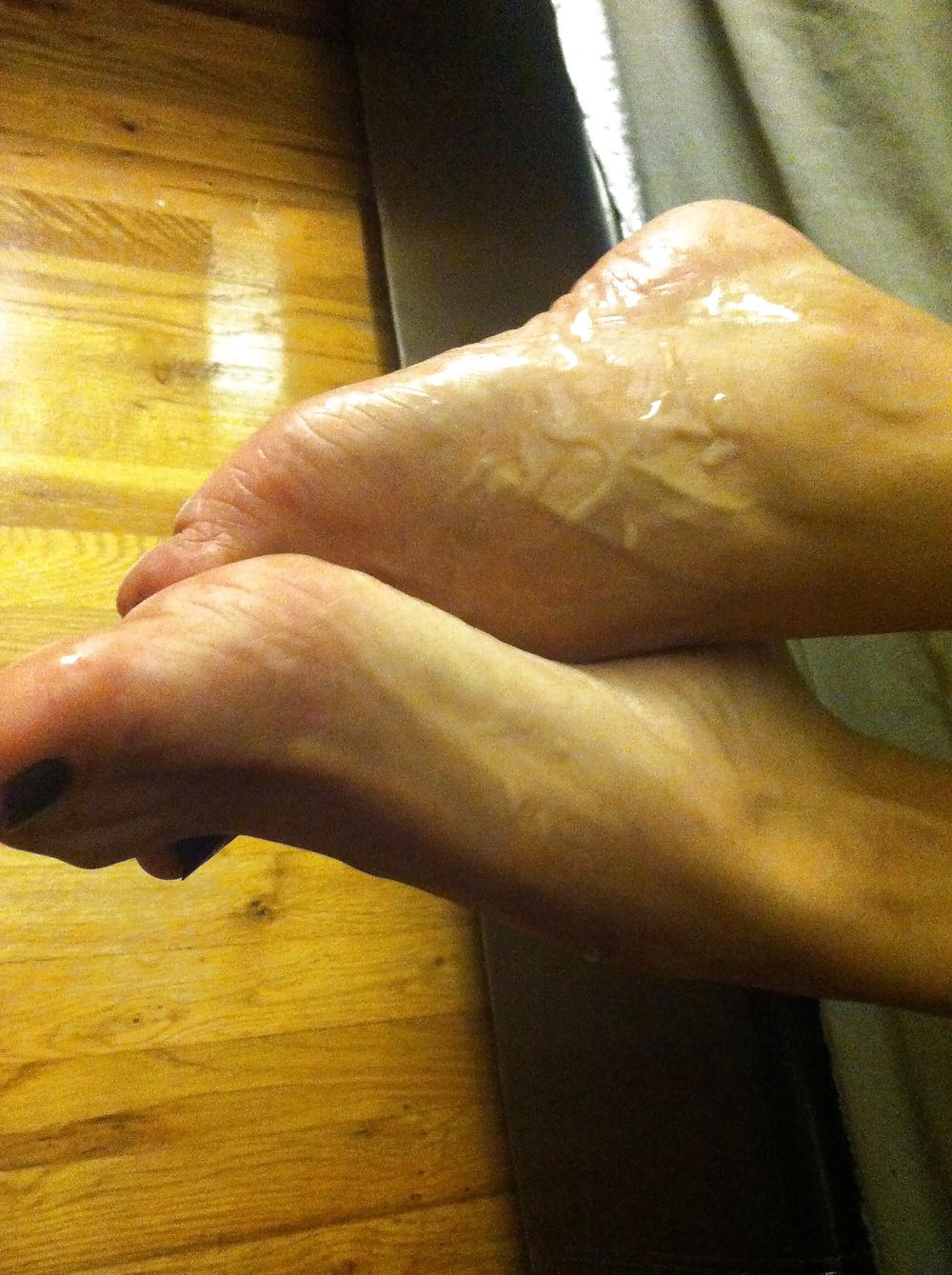 4P Footjob cumshot