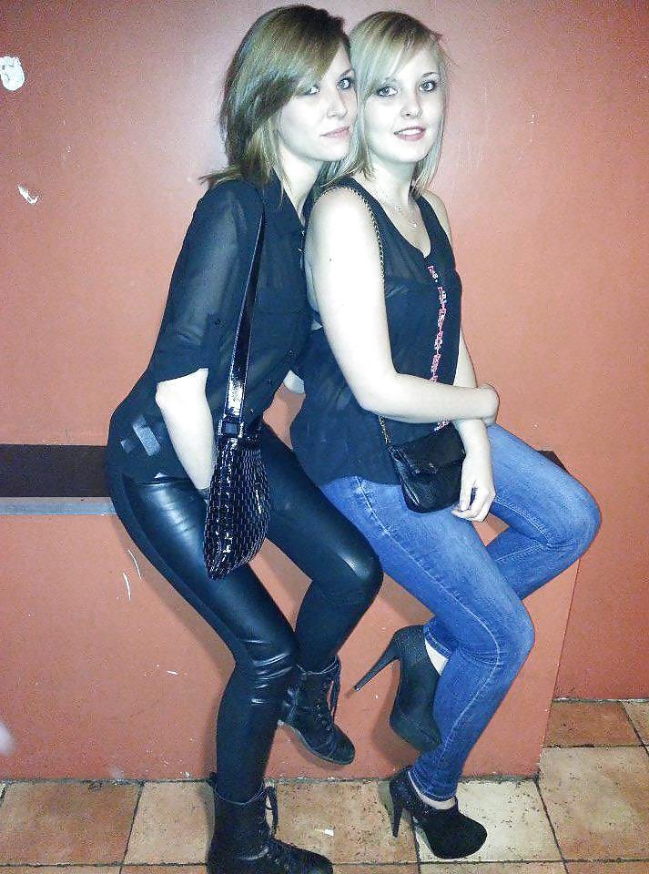 25P Francaises en talon french girl in high heels ep1