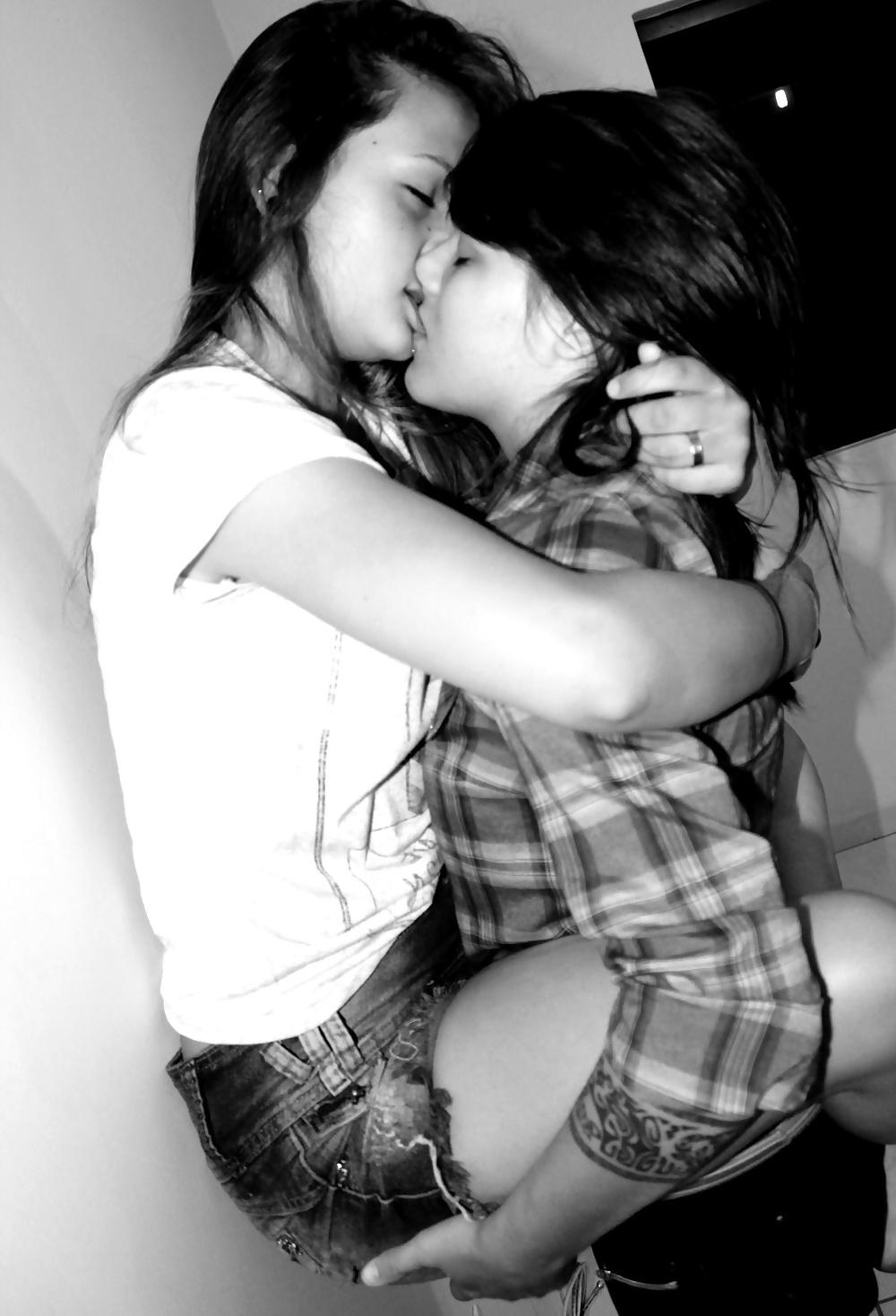 13P Janas exclusive sensual lesbian view 1