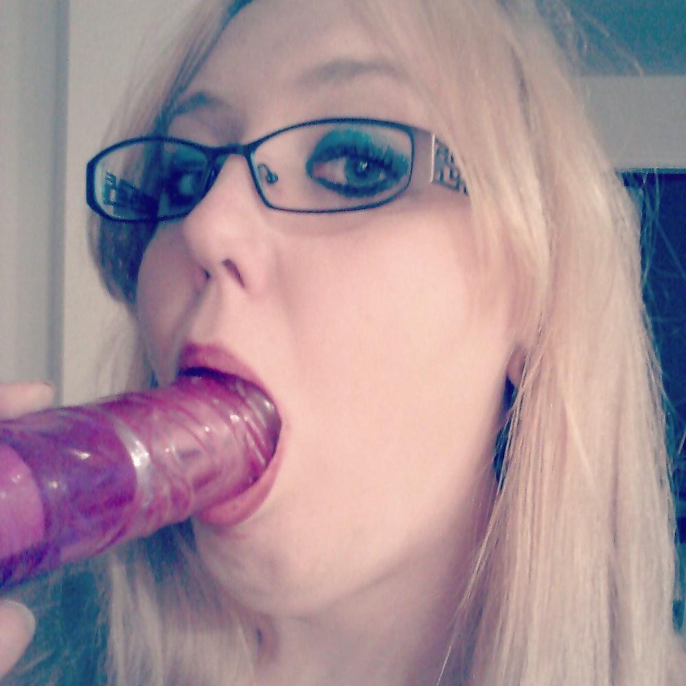 25P Danielle Emo Busty Teen Wank Slut
