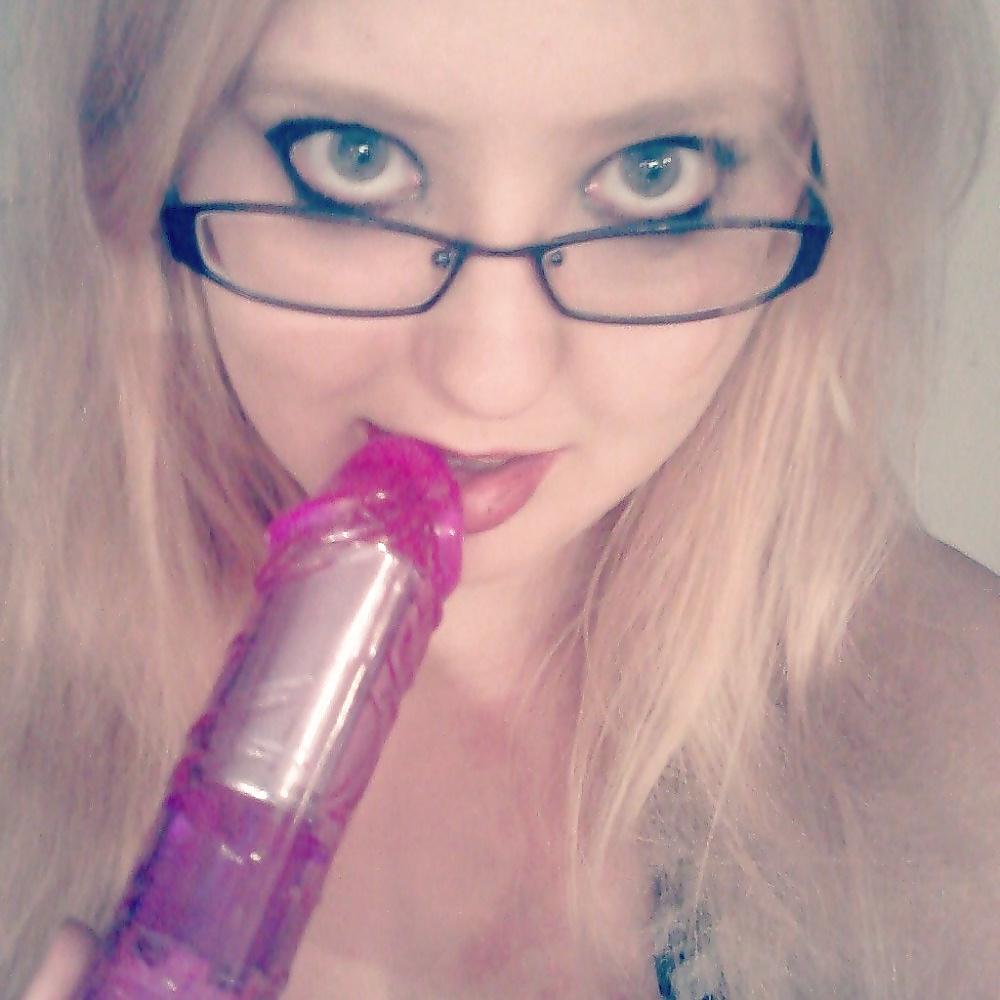 25P Danielle Emo Busty Teen Wank Slut