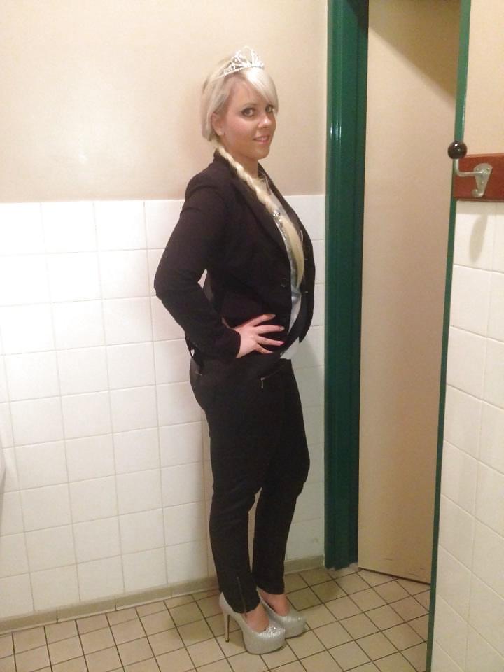 25P Francaises en talon french girl in high heels ep2