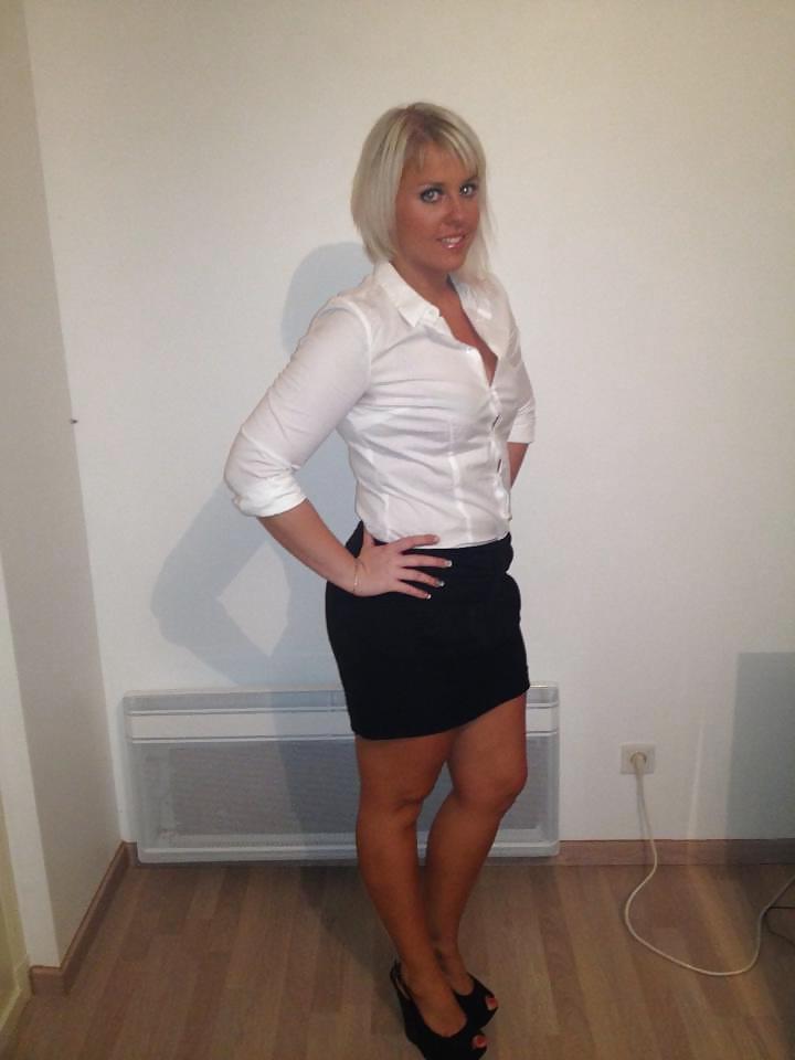 25P Francaises en talon french girl in high heels ep2