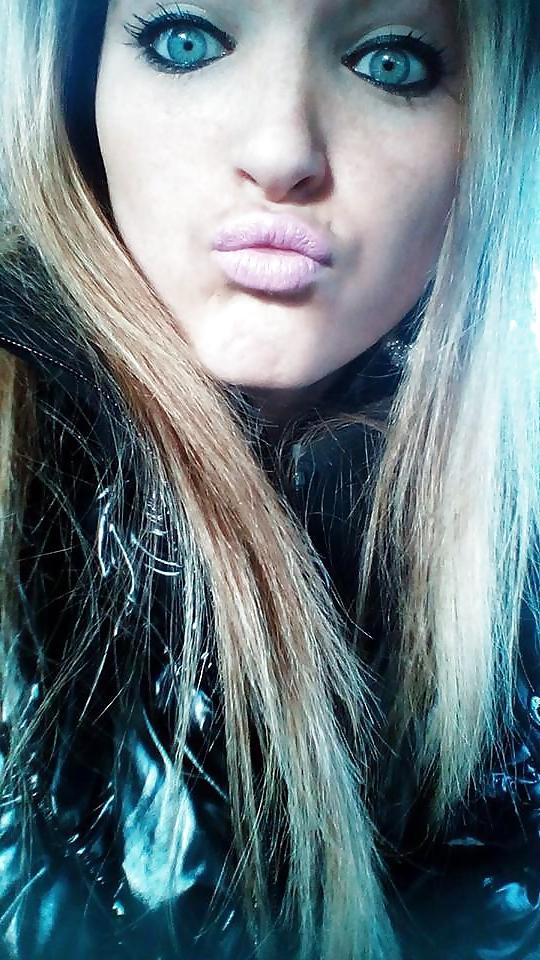 25P Sharon Cette Gueule a Foutre No 2