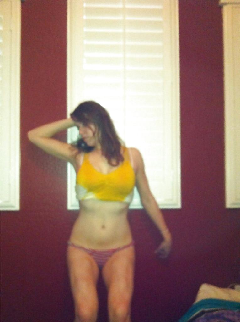 25P Cute busty milf