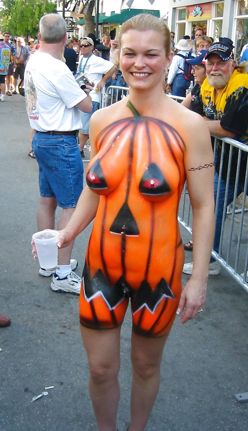 25P AMATEURS IN BODY PAINT -1 
