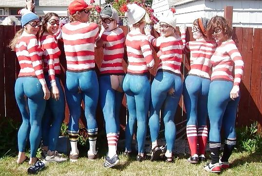 25P AMATEURS IN BODY PAINT -1 