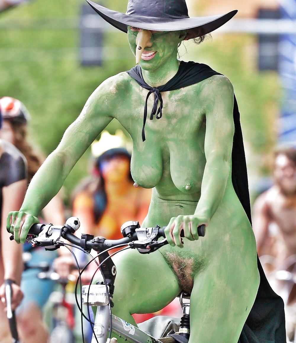 25P AMATEURS IN BODY PAINT -1 