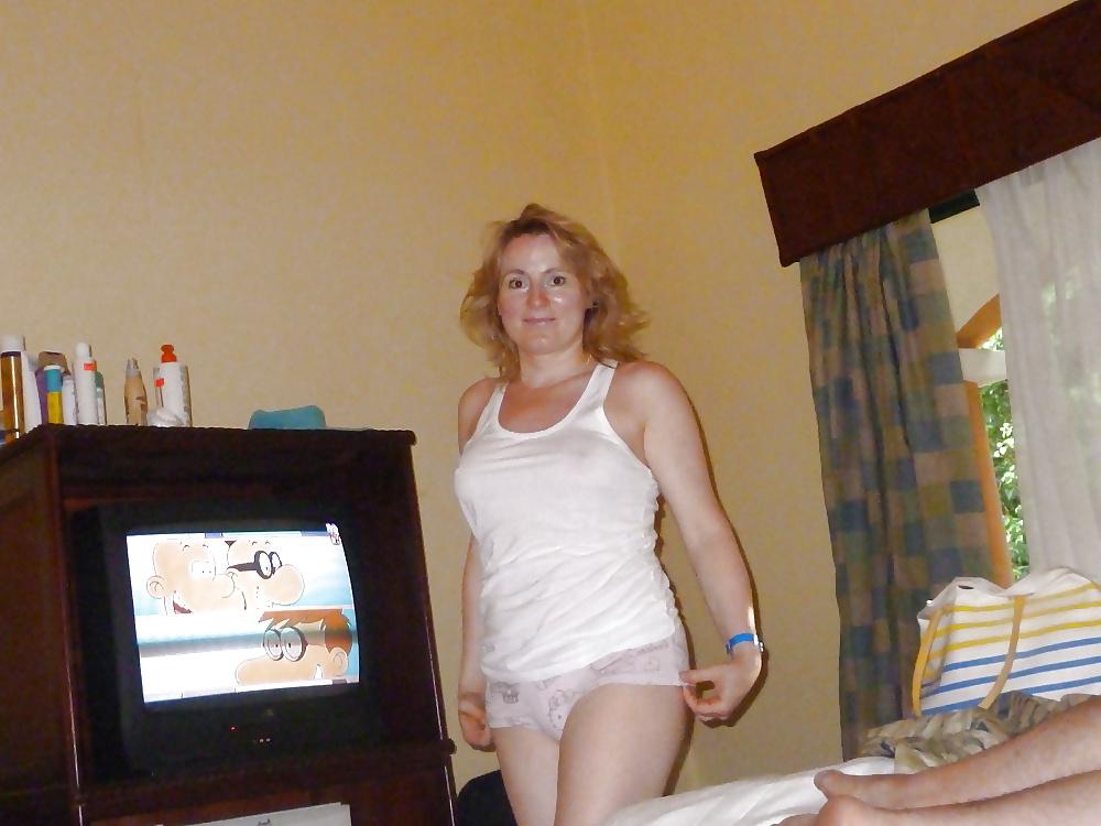 24P Serbian MILF Svetlana