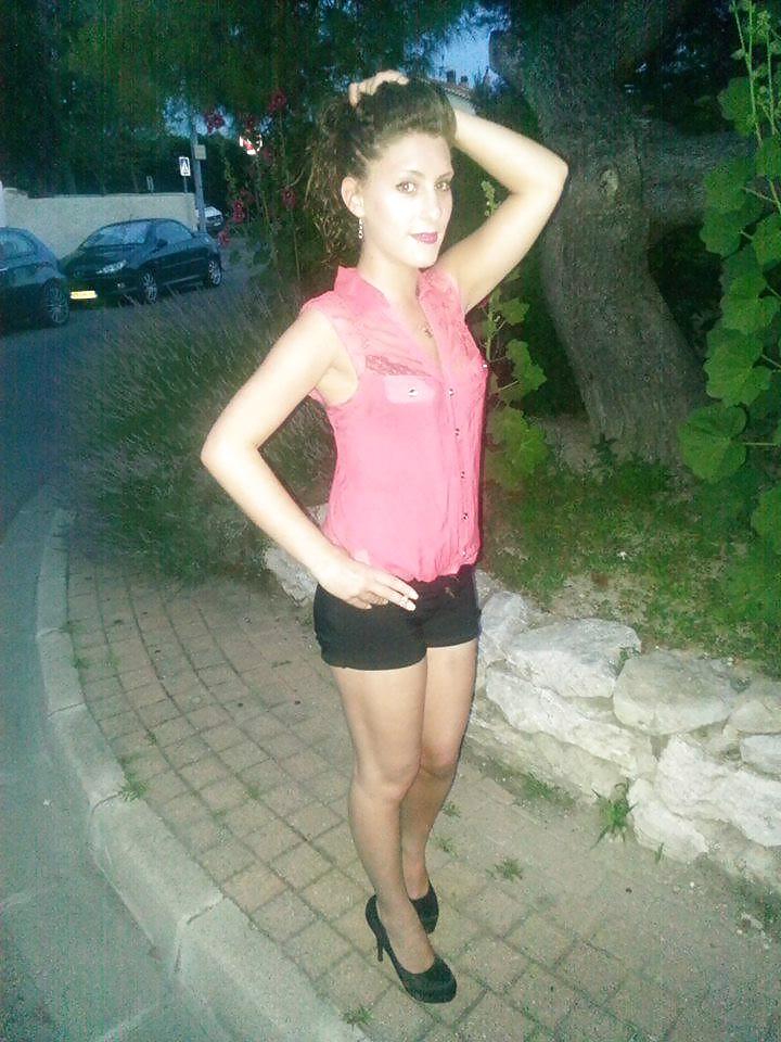 25P Francaises en talon french girl in high heels ep3