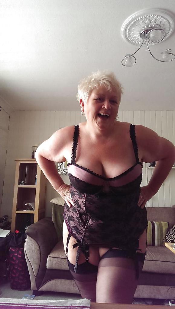 25P Stockings & pantyhose
