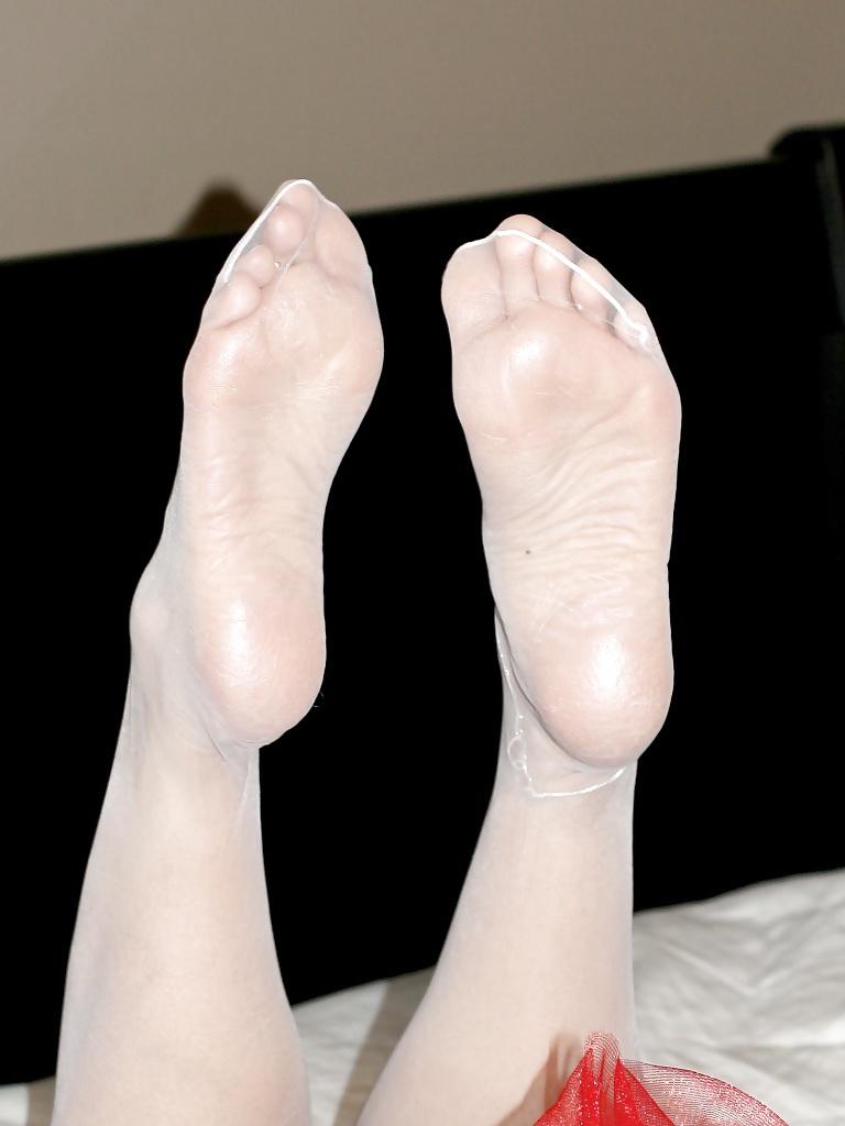 8P Ultrasheer white stockings and french pedi