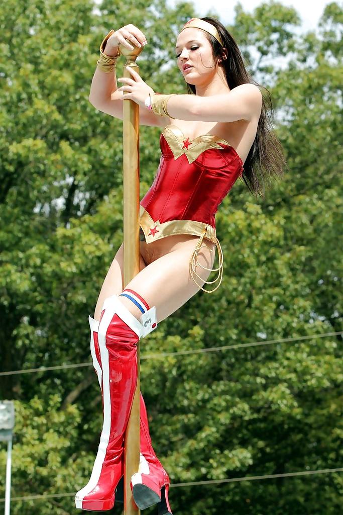 25P Cosplay is so hott