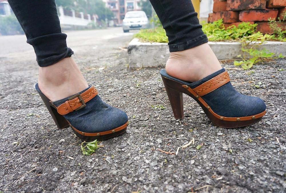 25P Blue Clogs I