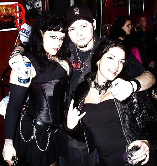 25P Hottest Chicks In Metal (5) Boat Party