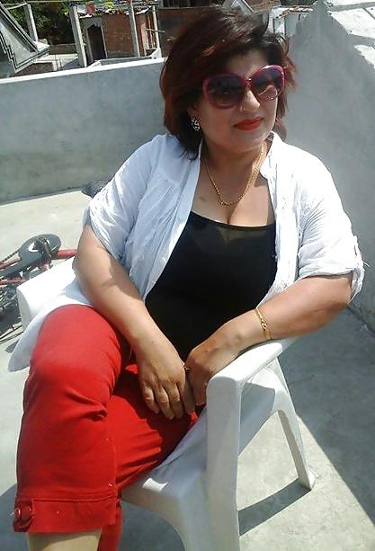 11P KAMALA (sexy nepali mom made for fuck only!!)