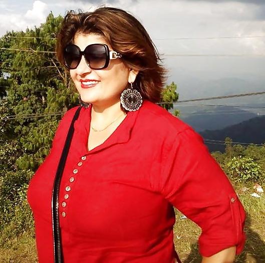 11P KAMALA (sexy nepali mom made for fuck only!!)