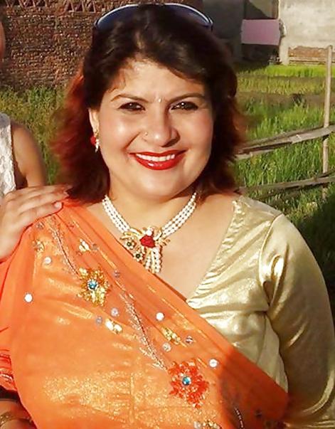 11P KAMALA (sexy nepali mom made for fuck only!!)