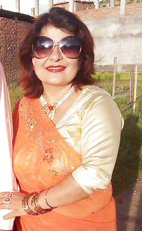 11P KAMALA (sexy nepali mom made for fuck only!!)