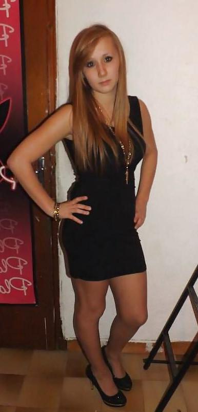 25P Francaises en talon french girl in high heels ep4