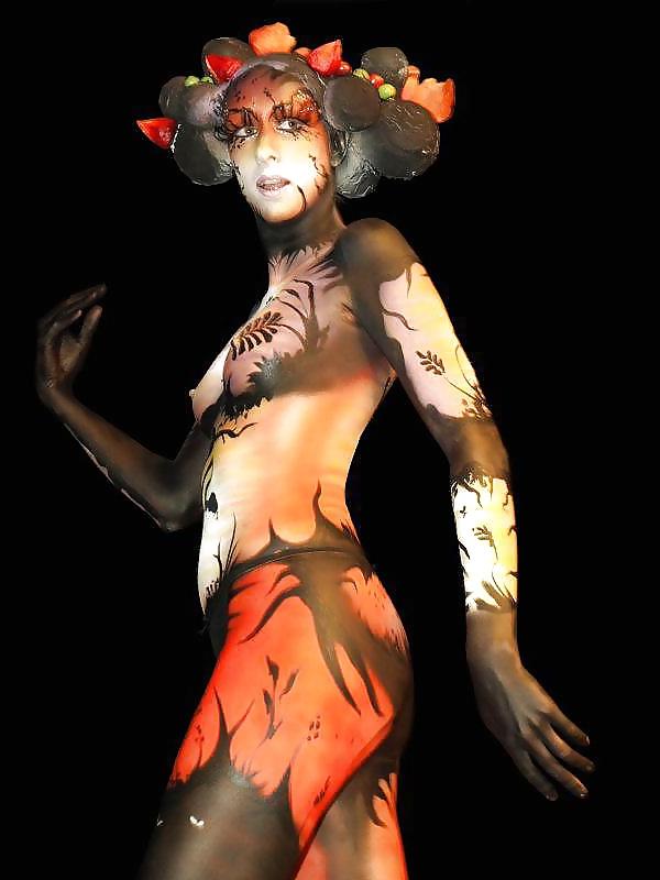 10P Artful Art Of Body Art- Painting #37