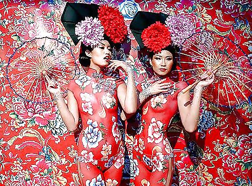 10P Artful Art Of Body Art- Painting #39