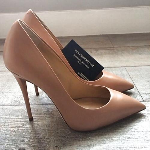 25P Fuck me shoes I like to see women wear to work and bed.
