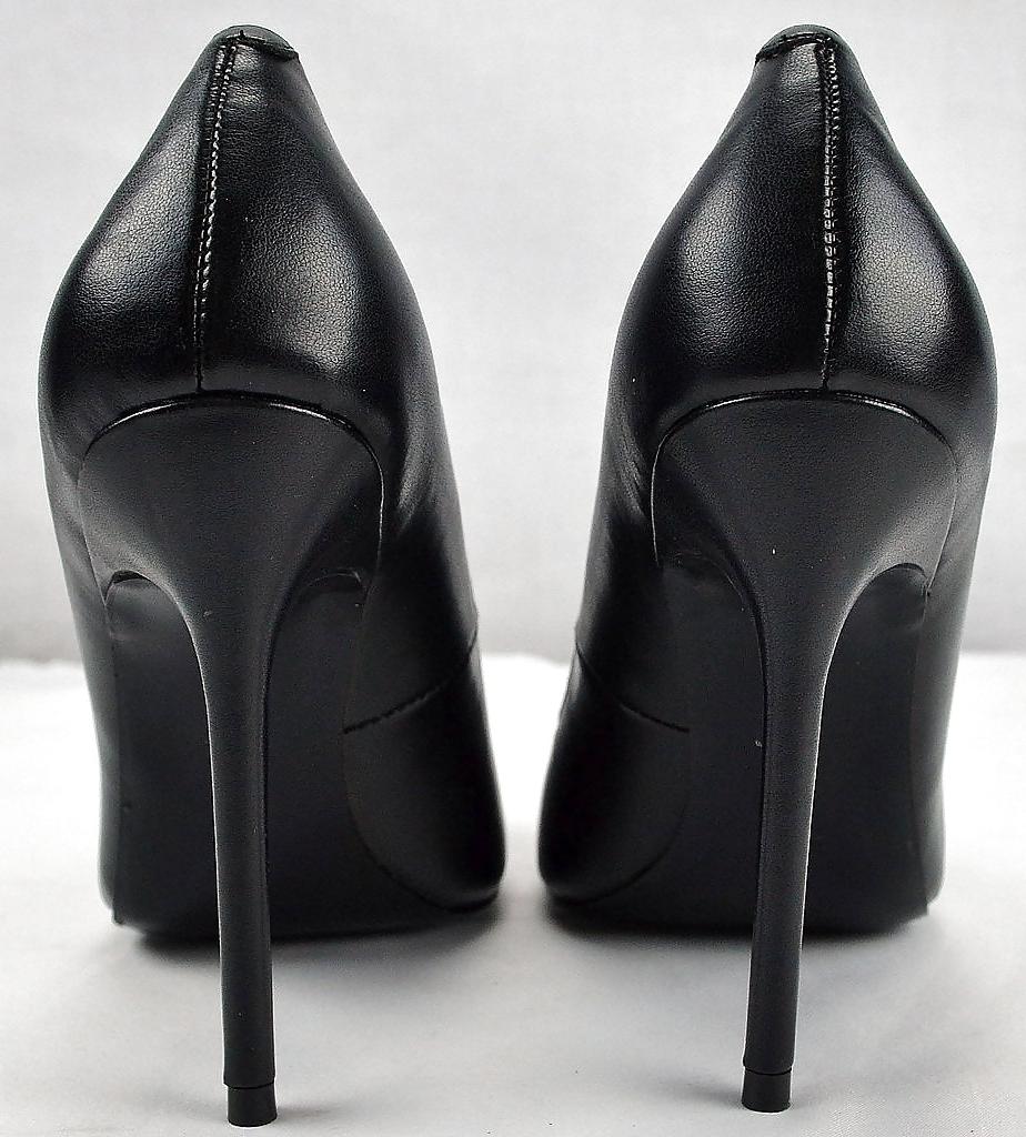 25P Fuck me shoes I like to see women wear to work and bed.