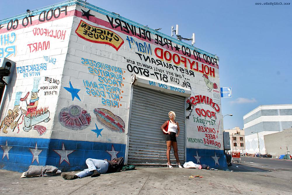 16P Street hooker. Blonde trash offers her body
